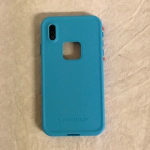 iPhone XS Max Lifeproof case